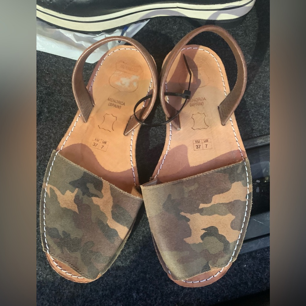 Avarcas Camouflage Open-Toe Sandals - Picture 4 of 13